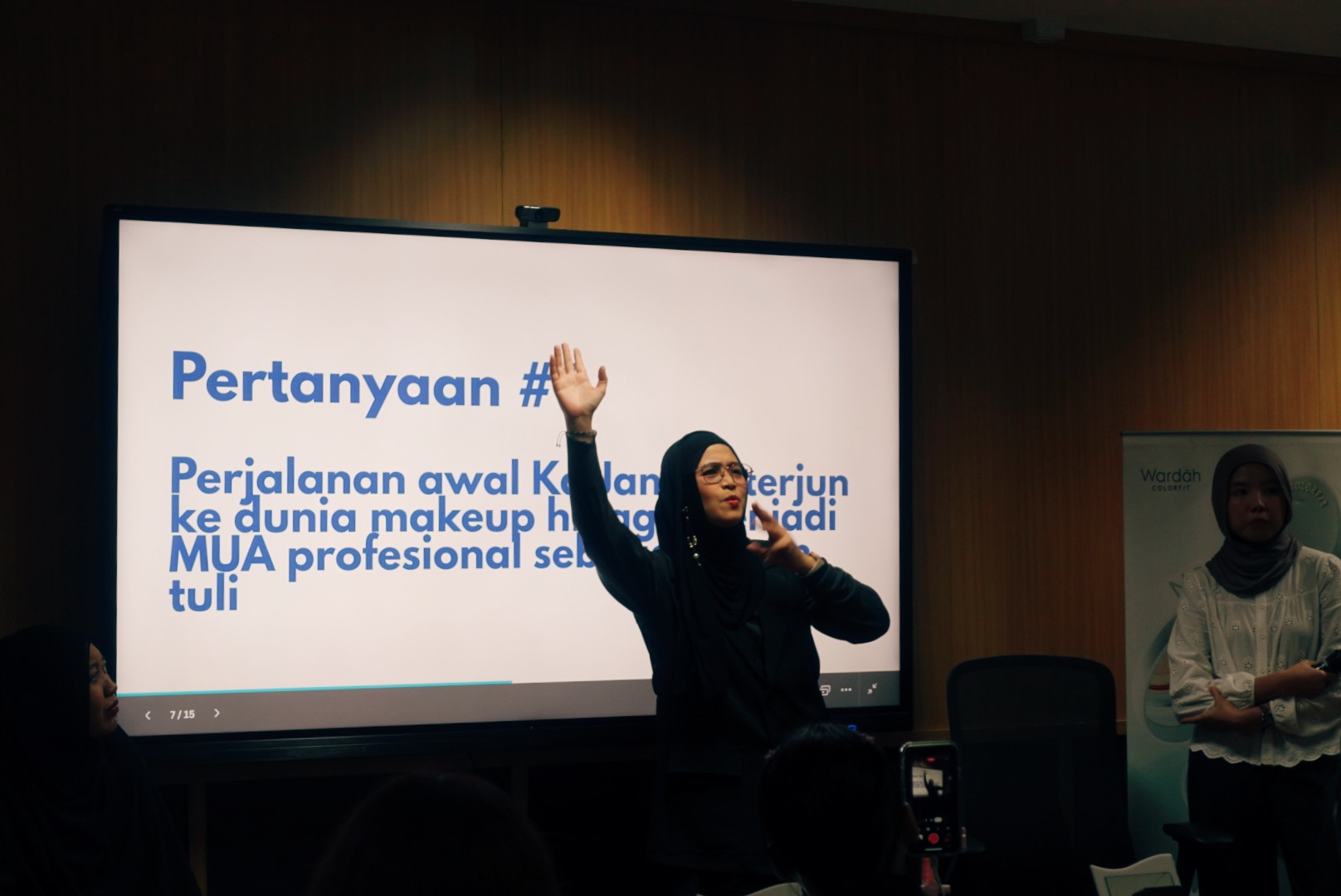 Makeup Class & Talkshow for Woman in Deaf Community