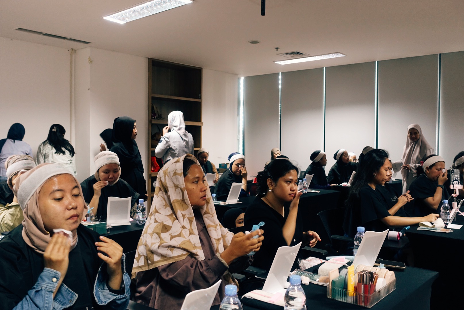 Makeup Class & Talkshow for Woman in Deaf Community